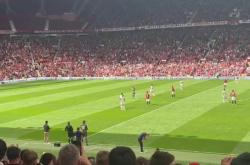 1xbet体育地址-关于紧张气氛扩散到全场，球迷欢呼雀跃，掌声如潮的信息