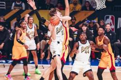 1xbet体育官方入口-太阳击退公牛，东部赛季开胜