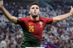 包含阿联酋球队阿尔艾因晋级下一轮，成为黑马！的词条