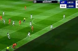 1xbet体育网页版入口-裁判的判罚引发争议，影响比赛走向