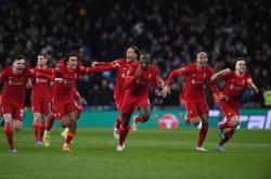 1xbet体育网站入口-瓦伦西亚门将蒂多自家门线小负巴萨的简单介绍