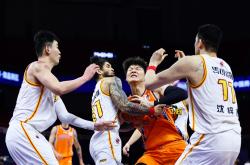 1xbet体育馆-篮球赛事的激烈竞争将一触即发