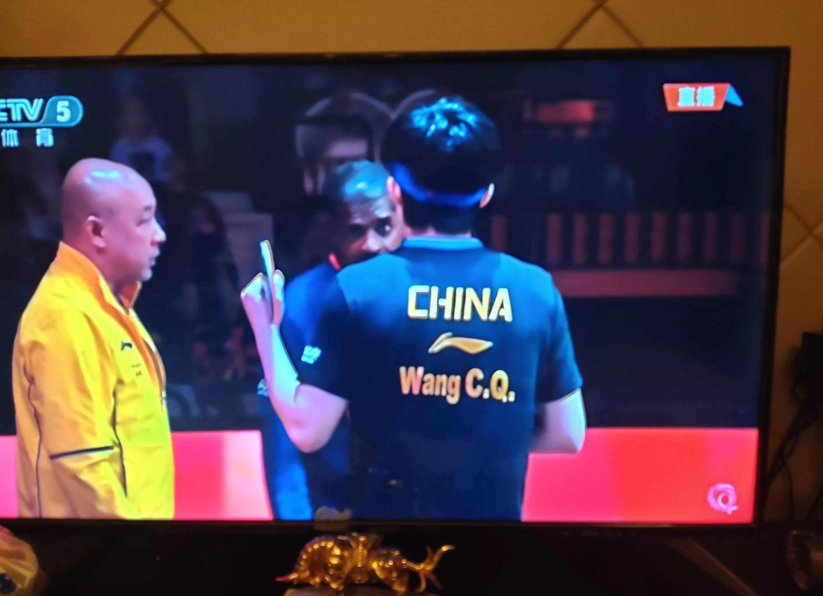 比赛压力逼近,球员保持冷静心态 比赛压力逼近,球员保持冷静心态