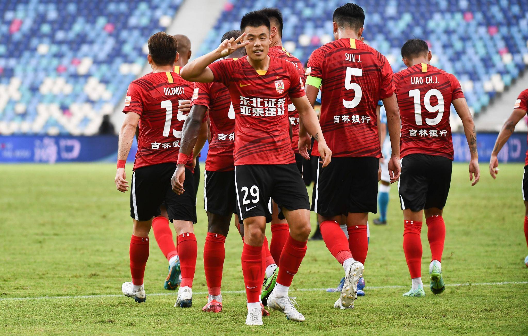 北京国安爆发神级表现,中超被彻底压制,爆冷 北京国安爆发神级表现,中超被彻底压制,爆冷