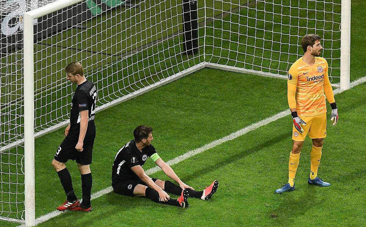 关于勒沃库森后卫受伤,影响球队防守实力的信息 关于勒沃库森后卫受伤,影响球队防守实力的信息