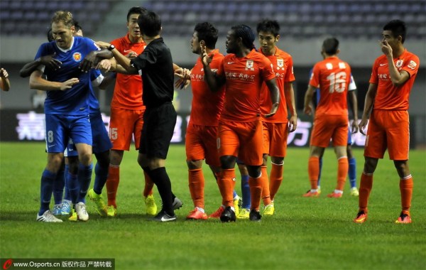 南亚球员聚焦团队合作,成功反击对手的简单介绍 南亚球员聚焦团队合作,成功反击对手的简单介绍